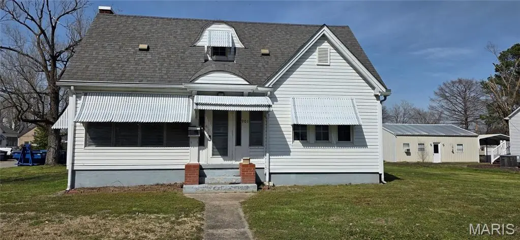 901 E Main Street, Steeleville, IL 62288 - #1