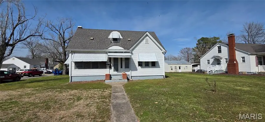 901 E Main Street, Steeleville, IL 62288 - #3