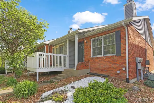 300 Pine Lake Road #9, Collinsville, IL 62234