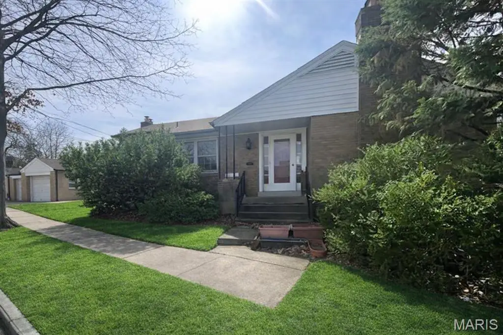 6100 Carlsbad Avenue, Saint Louis, MO 63116 - #1