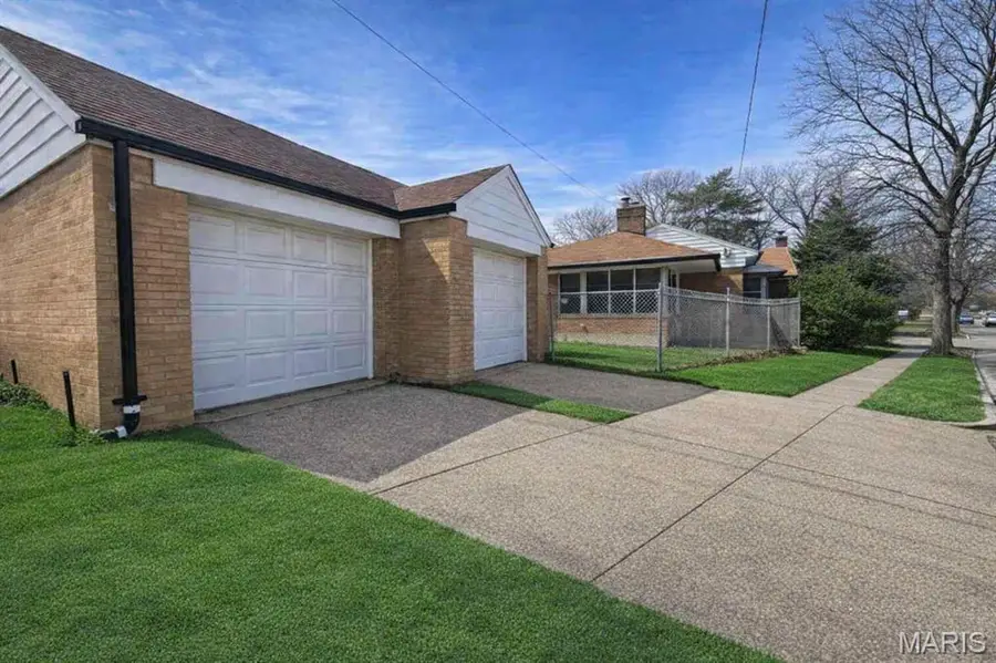 6100 Carlsbad Avenue, Saint Louis, MO 63116 - #3