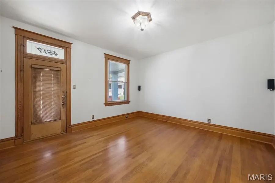 4817 Goethe Ave Avenue, Saint Louis, MO 63116 - #3