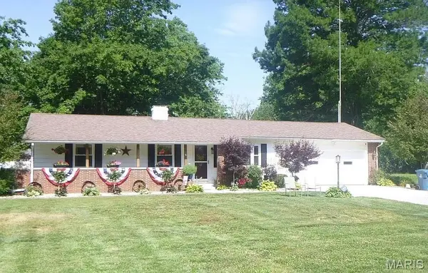 16 Edgewood Lane, Centralia, IL 62801