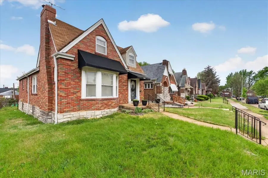 8464 Edna Street, Saint Louis, MO 63147 - #2