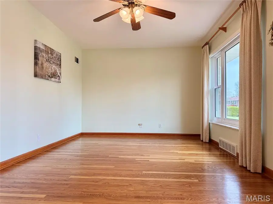 9133 Kit Drive, Saint Louis, MO 63123 - #2