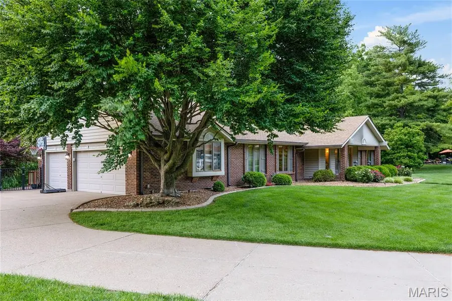 3736 Runnymede Drive, Saint Charles, MO 63301 - #2