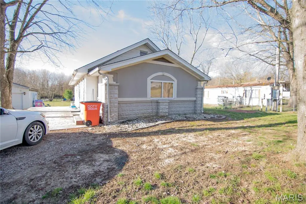 710 E 1700 Avenue, Vandalia, IL 62471 - #1