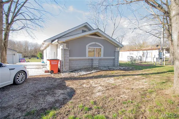 710 E 1700 Avenue, Vandalia, IL 62471