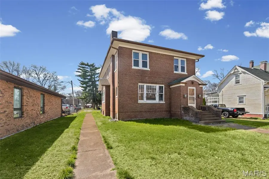 44 W Main Street, Mascoutah, IL 62258 - #2