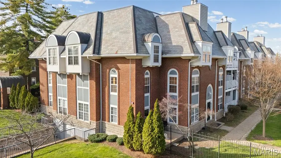 4235 W Pine Boulevard #3, Saint Louis, MO 63108 - #2