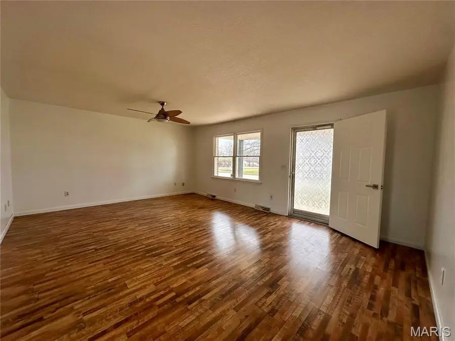 505 Shenandoah Avenue, Cuba, MO 65453 - #3