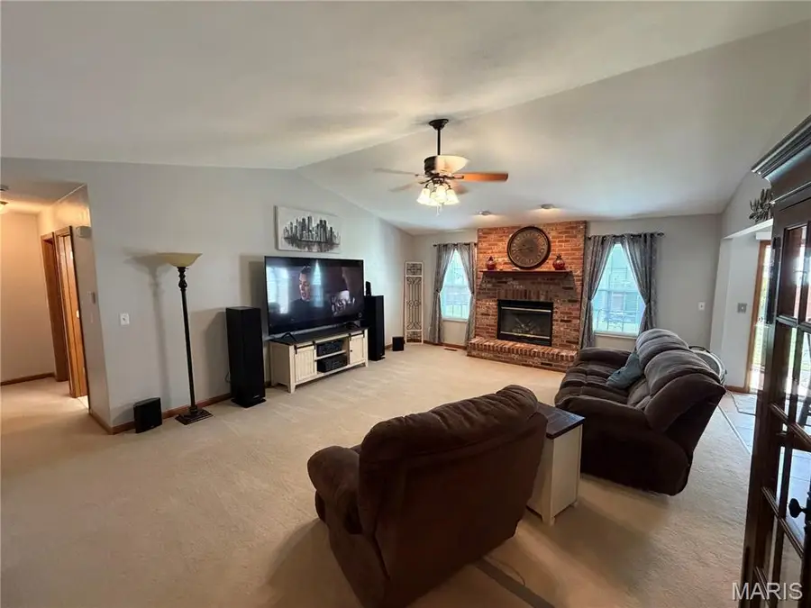 967 Dunberry Drive, Shiloh, IL 62269 - #3