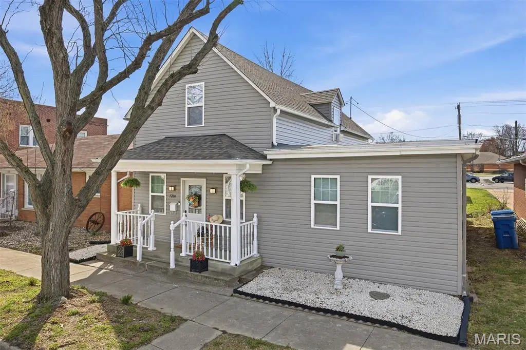 1208 Main Street, Highland, IL 62249 - #1