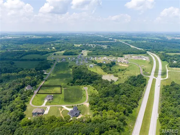 33 Lela Lane, Hannibal, MO 63401