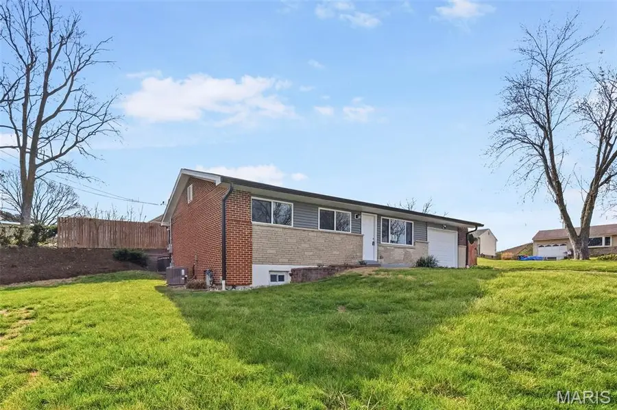 10609 Lochness Court, Saint Louis, MO 63114 - #2