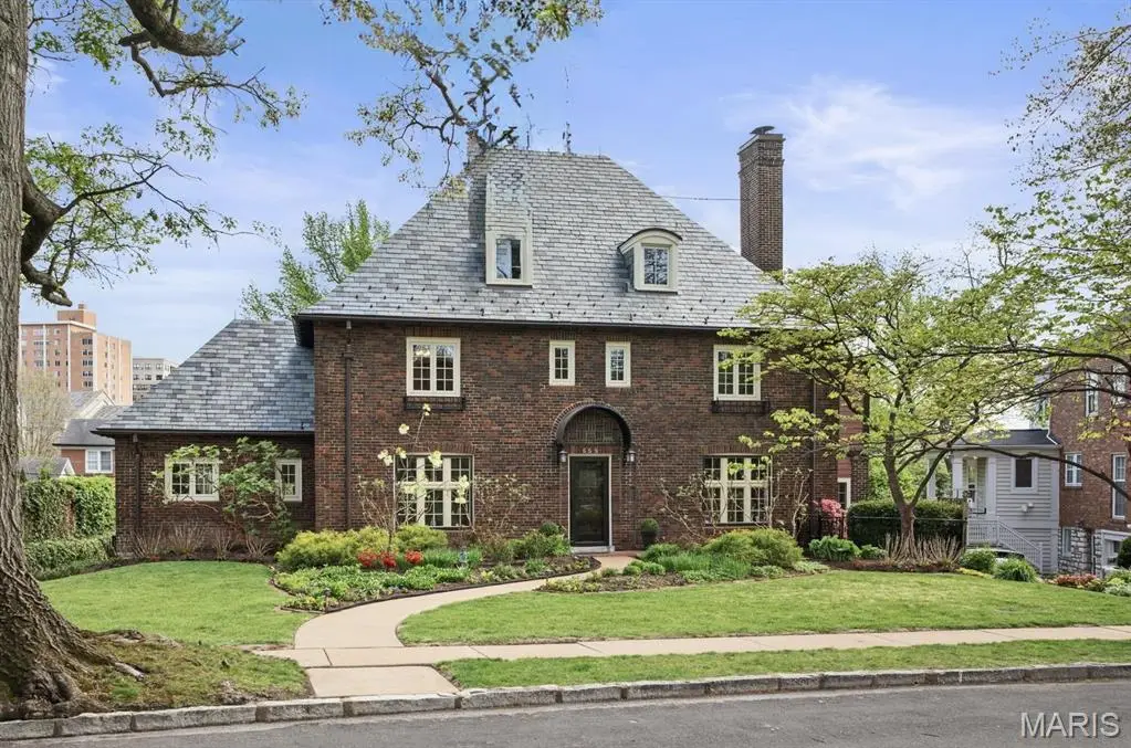 665 W Polo Drive, Clayton, MO 63105 - #1