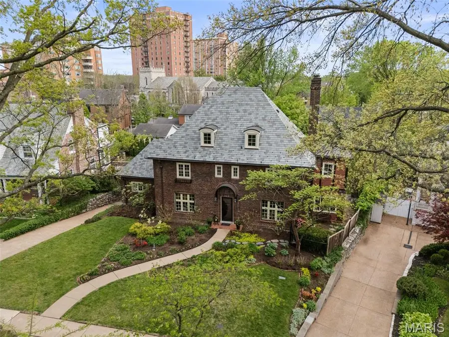 665 W Polo Drive, Clayton, MO 63105 - #3