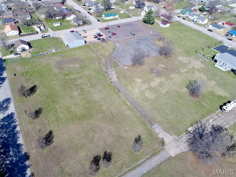 412 E Madison Avenue, Owensville, MO 65066 - #3