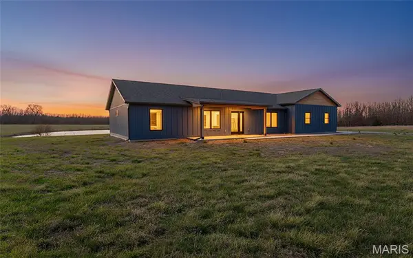 4218 Oak Hill Road, Cuba, MO 65453