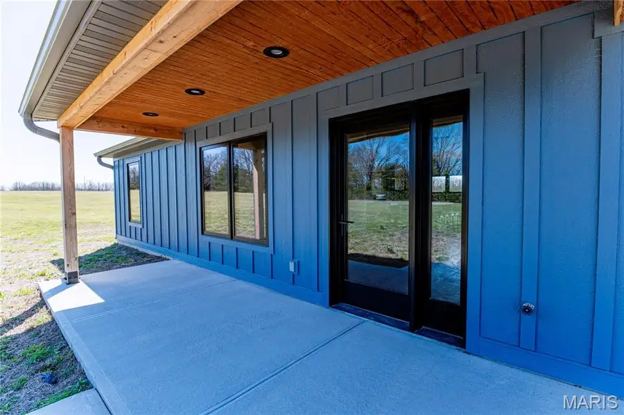 4218 Oak Hill Road, Cuba, MO 65453 - #3