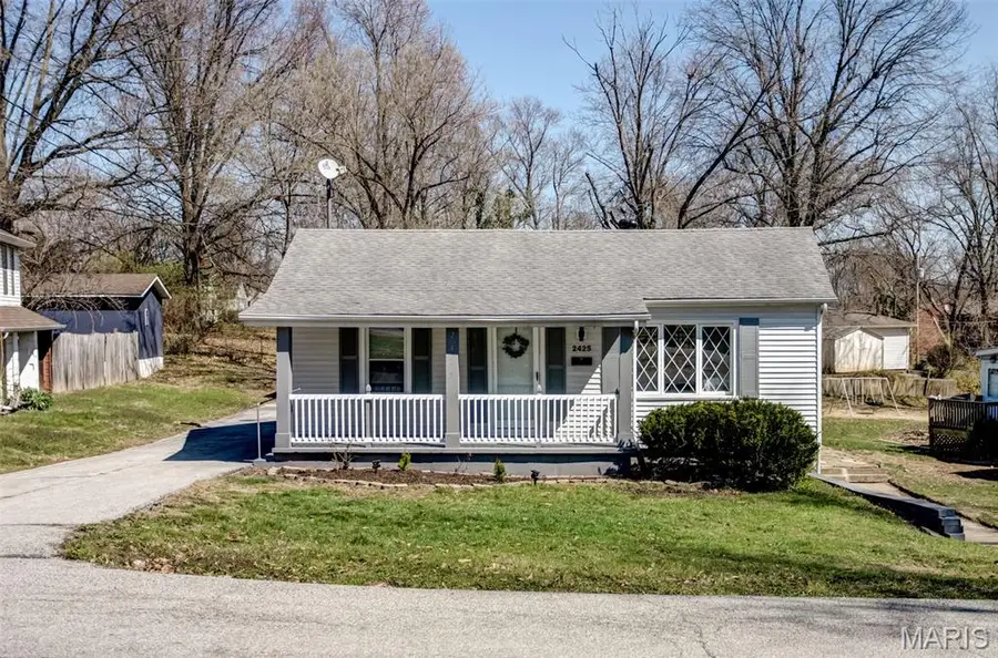 2425 La Salle Drive, Alton, IL 62002 - #2