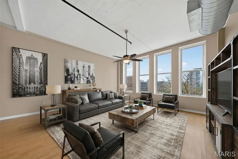 1501 Locust Street #408, Saint Louis, MO 63103 - #2