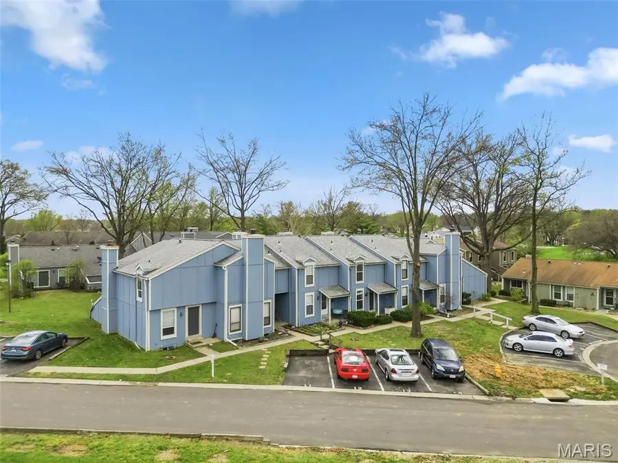 14 Lantern Lane, Lake Saint Louis, MO 63367 - #2