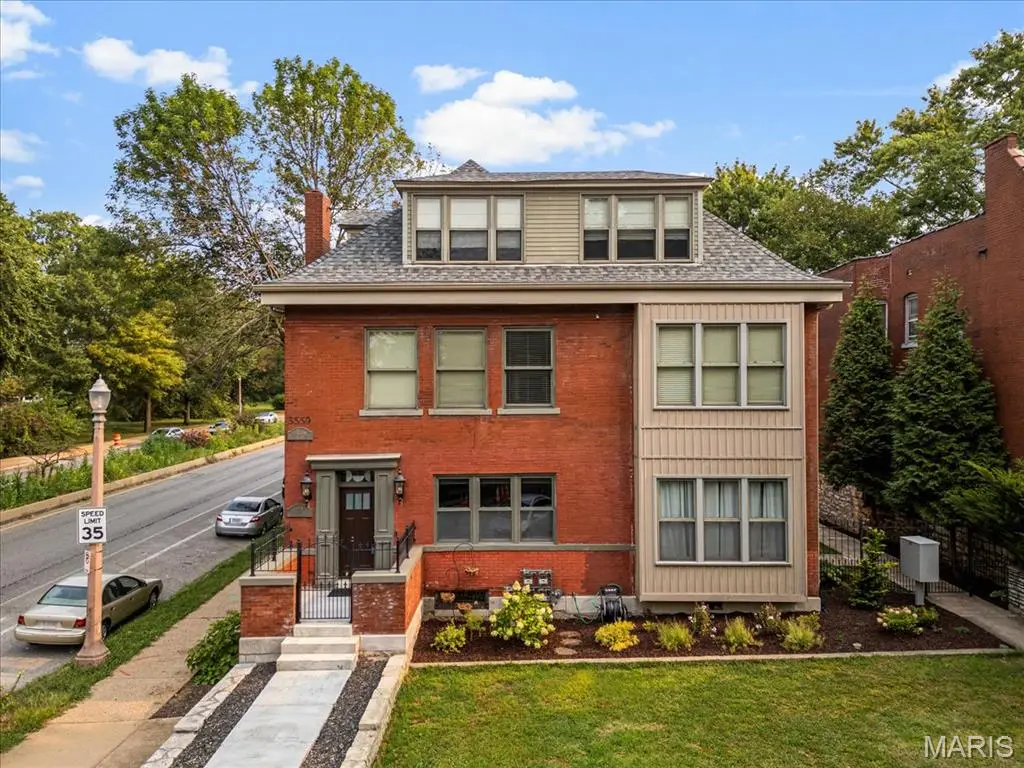3557 Halliday Ave #301, Saint Louis, MO 63118 - #1