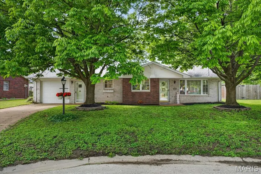 9 Debra Drive, Fairview Heights, IL 62208 - #2