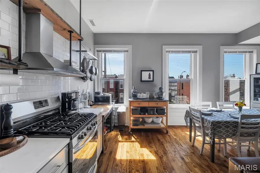 2637 Shenandoah, Saint Louis, MO 63104 - #2