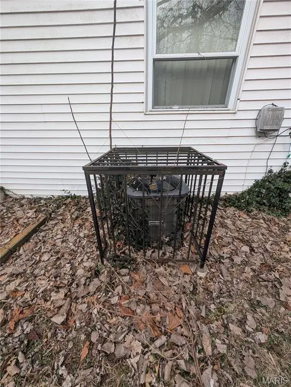 10316 Royal Drive, Moline Acres, MO 63136 - #3