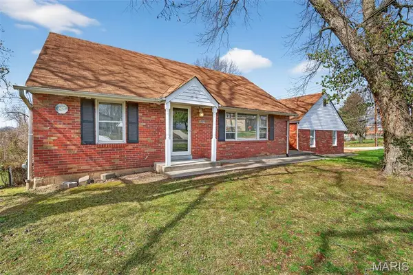 6009 Bermuda Drive, St Louis, MO 63135