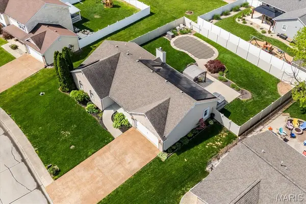 211 Joan Drive, New Baden, IL 62265