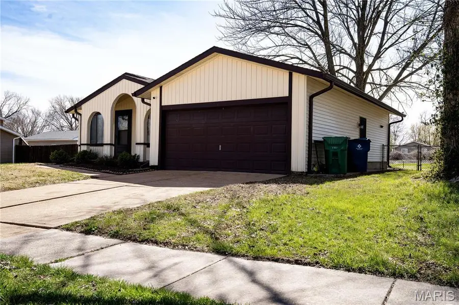 1618 Ventnor Place, Florissant, MO 63031 - #3