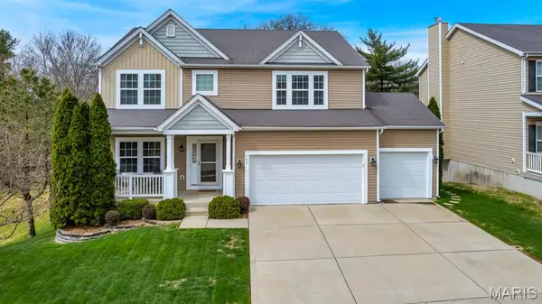 157 Brighton Park Drive, St Charles, MO 63303