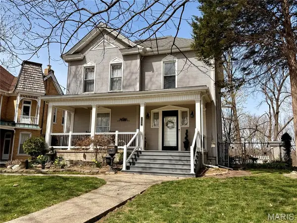 736 Washington Avenue, Alton, IL 62002