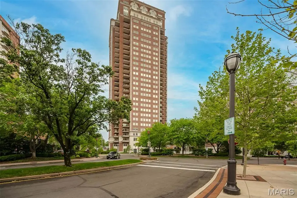 150 Carondelet Plaza #1301, Clayton, MO 63105 - #1