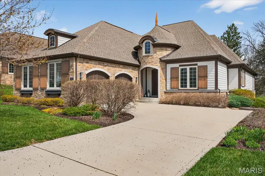 718 Woods Of Ladue Lane, Saint Louis, MO 63124 - #3