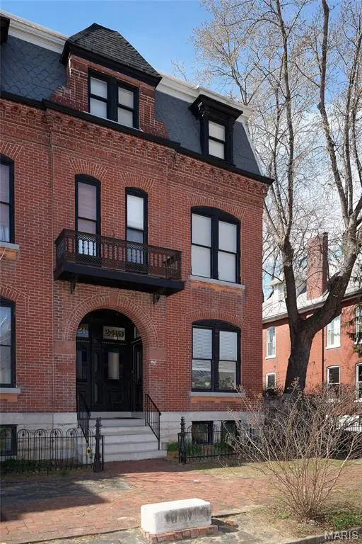 2419 S 12th Street, Saint Louis, MO 63104 - #2