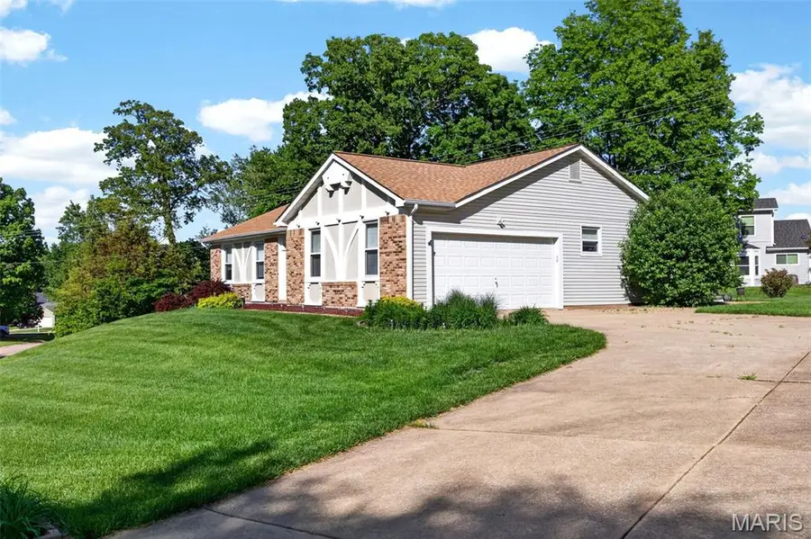 386 Westbrook Drive, Ofallon, MO 63366 - #2