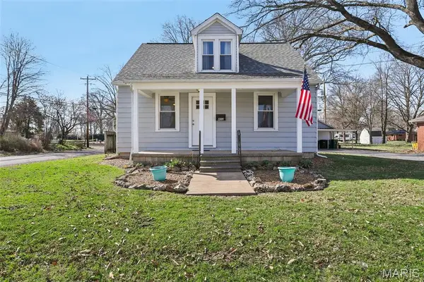 402 W Oak Street, Millstadt, IL 62260