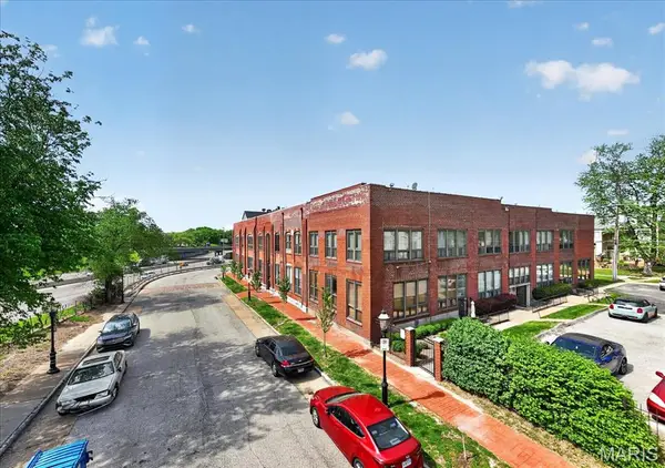 1523 S 10th Street #215, St Louis, MO 63104