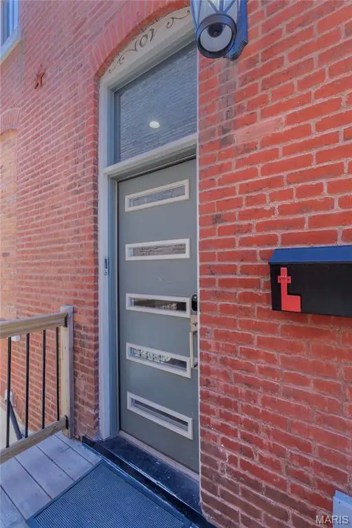 2348 Hickory Street, Saint Louis, MO 63104 - #3