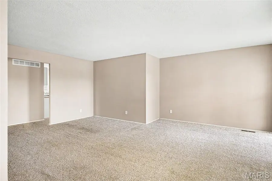 4393 Caracalla Drive, Florissant, MO 63033 - #3