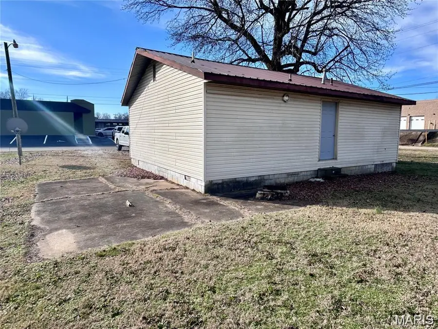 1517 Grove Street, Poplar Bluff, MO 63901 - #2