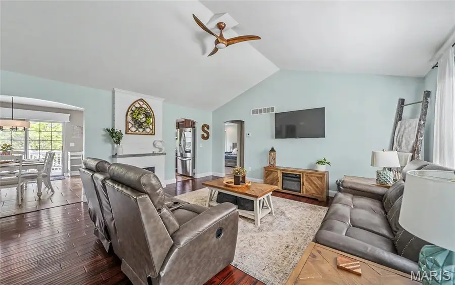 106 Sandstone Drive, Saint Robert, MO 65584 - #3