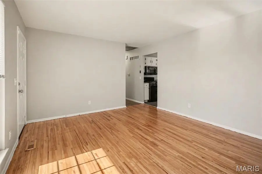 5319 Ville Angela Lane, Hazelwood, MO 63042 - #3