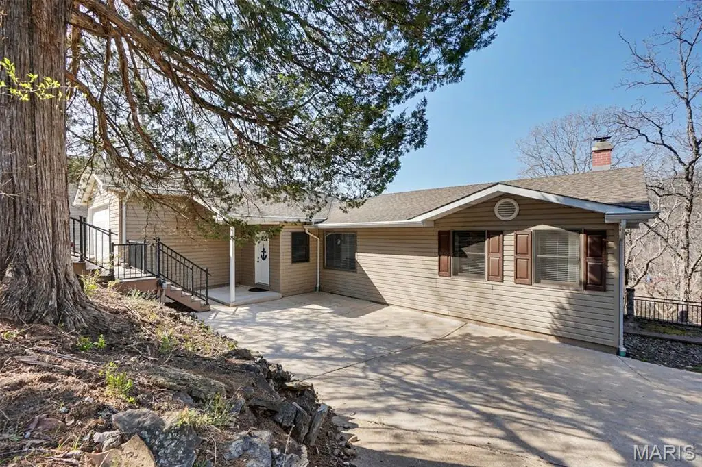 142 S Kings Road, Marthasville, MO 63357 - #1