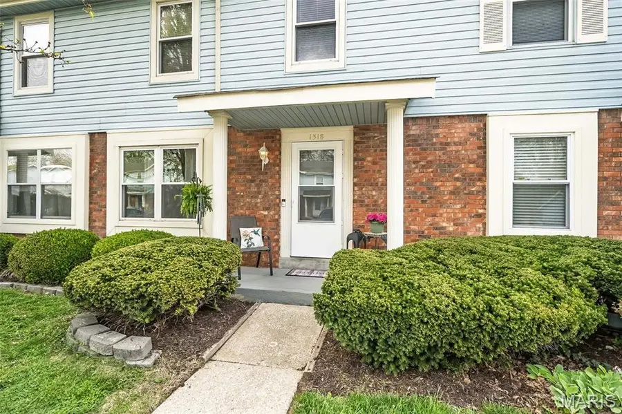 1318 Summergate Parkway, Saint Charles, MO 63303 - #2