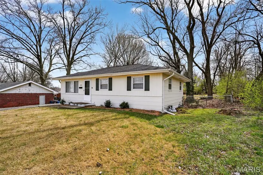 8350 Hill Avenue, Saint Louis, MO 63121 - #3